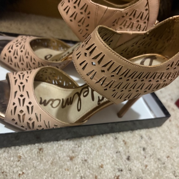 Sam Edelman - Picture 2 of 3